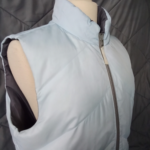 St. John's Bay Reversible Puffer Vest Light Blue & Grey Down Feathers Size Large - Picture 3 of 16